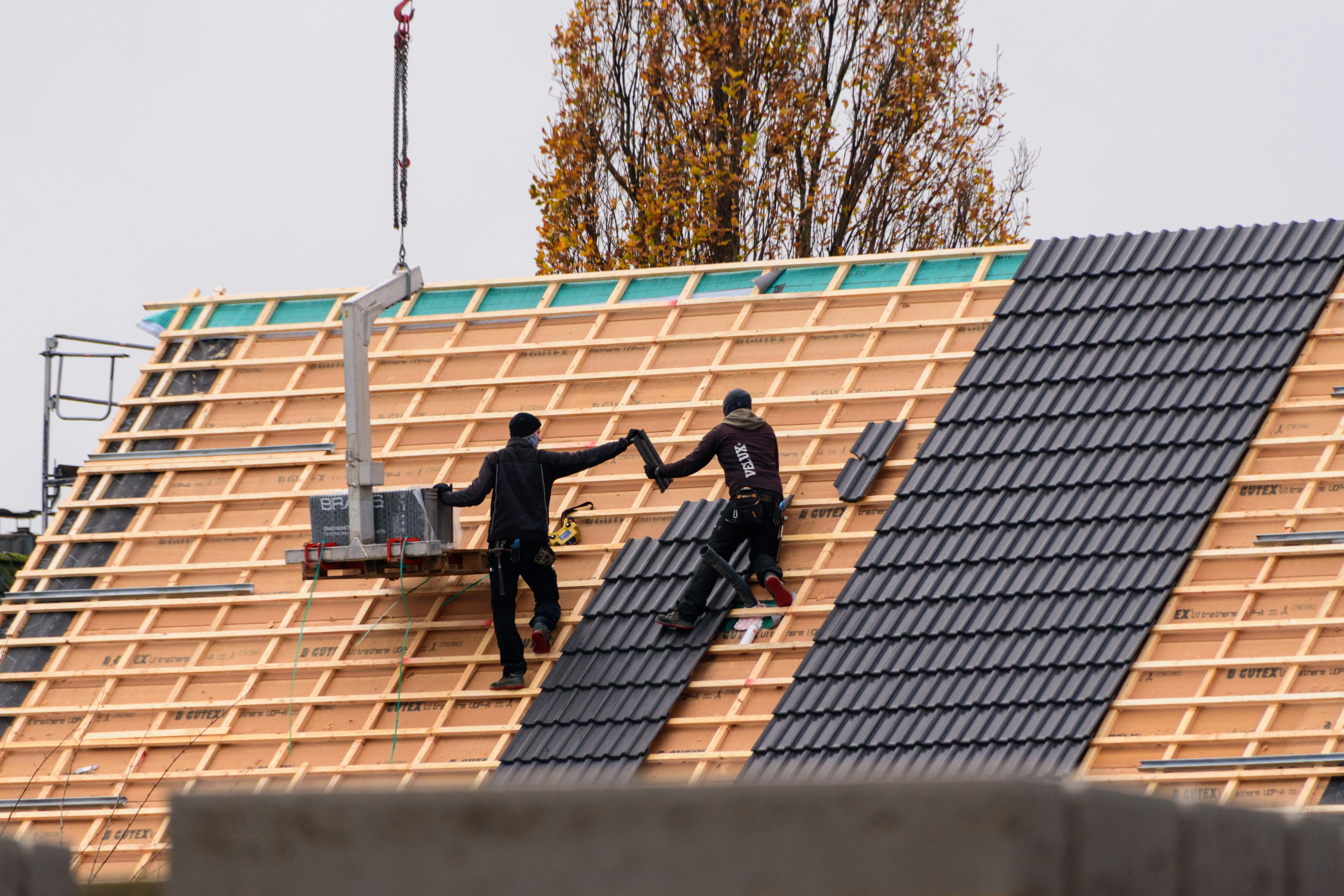 Residential roofing project
